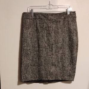 Plus Size Lane Bryant Pencil Skirt Black! White Knee-Length Detailed Measurement